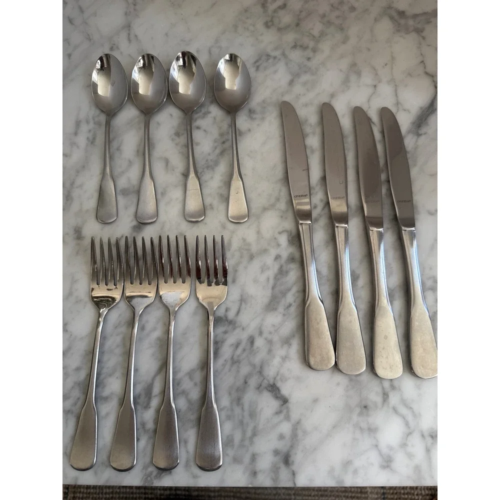 Oneida Minuteman Colonial Boston Stainless Flatware Set 12pc Knives Forks Spoons